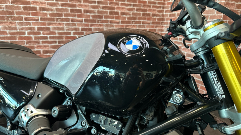 24MY BMW R12 Ninet